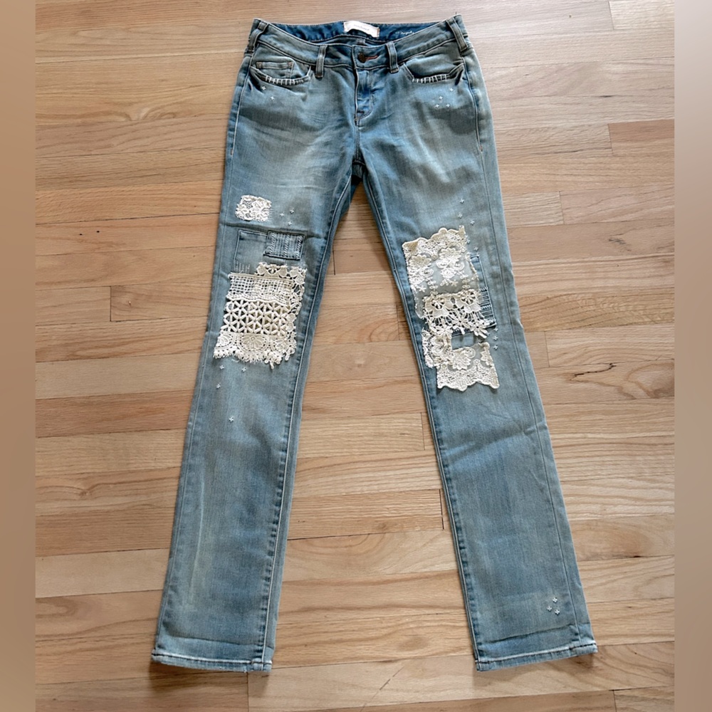 Worn once!Like new!Sundance jeans,Magnolia fit w/lace & stitching details, Sz 27